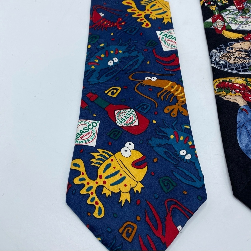 Tabasco Fish Necktie Tie Novelty 100% Silk USA Ocean Coral Hot Sauce Grilling - Picture 2 of 8